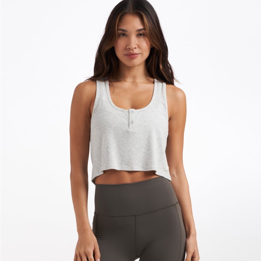 LOT OF 3 Vuori Cove Crop Tanks (Grey, Black, Tangerine)